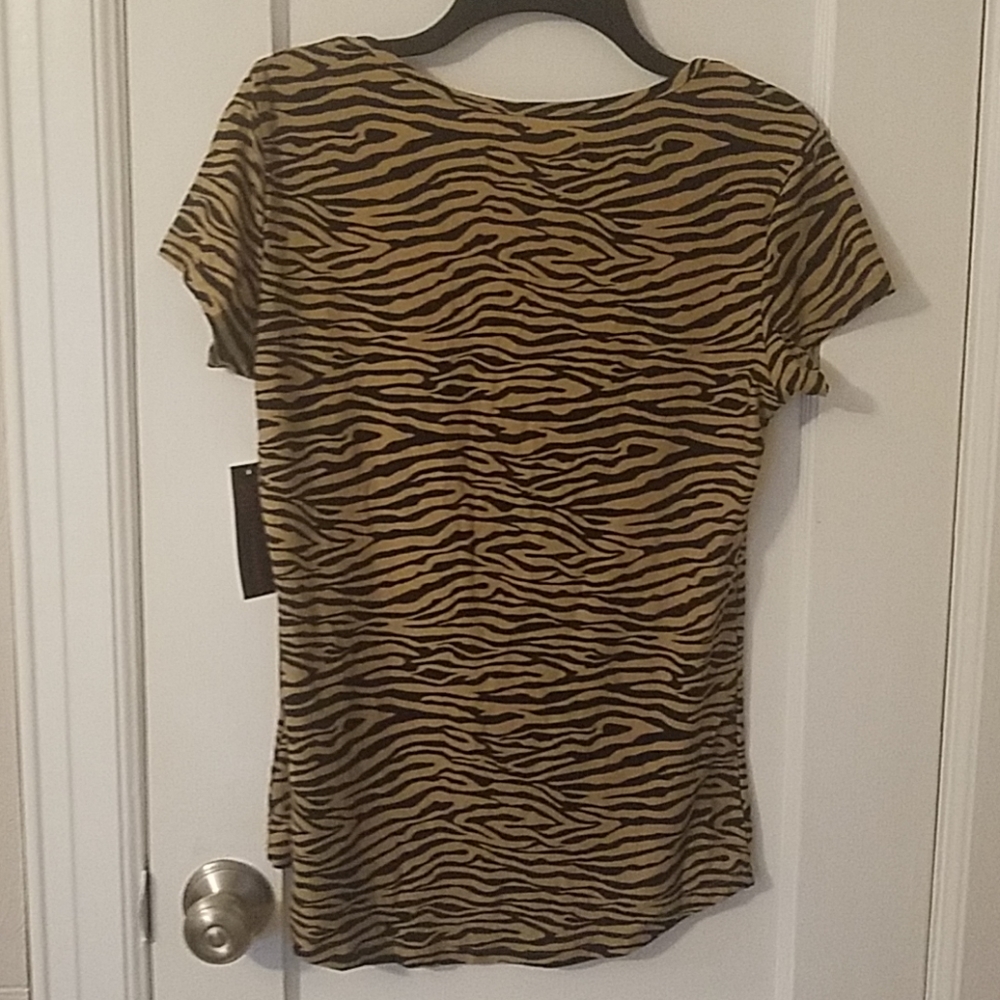 Shirt - Picture 5 of 5